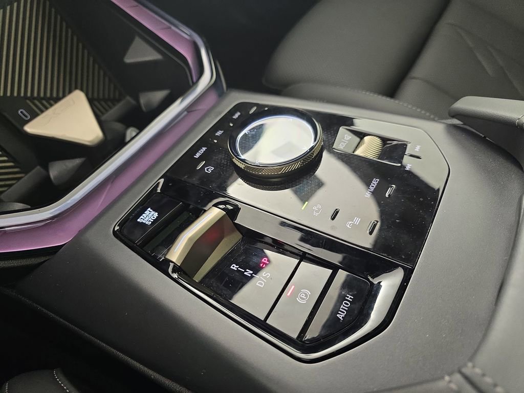 Used 2025 BMW X3 xDrive30i w/ Convenience Package AWD/4WD image 27