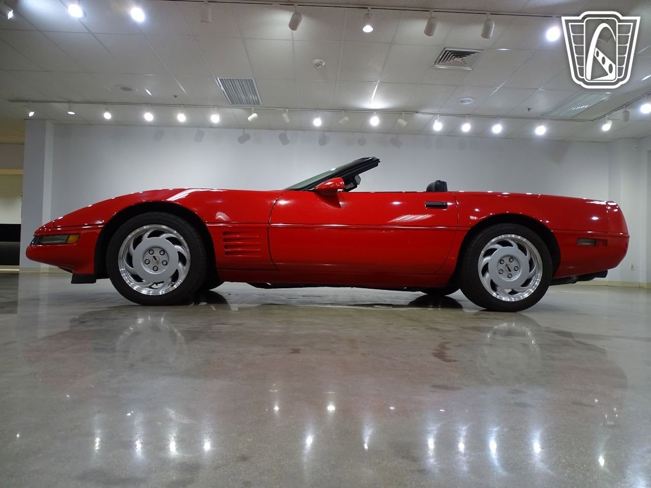 Used 1992 Chevrolet Corvette Convertible RWD image 8