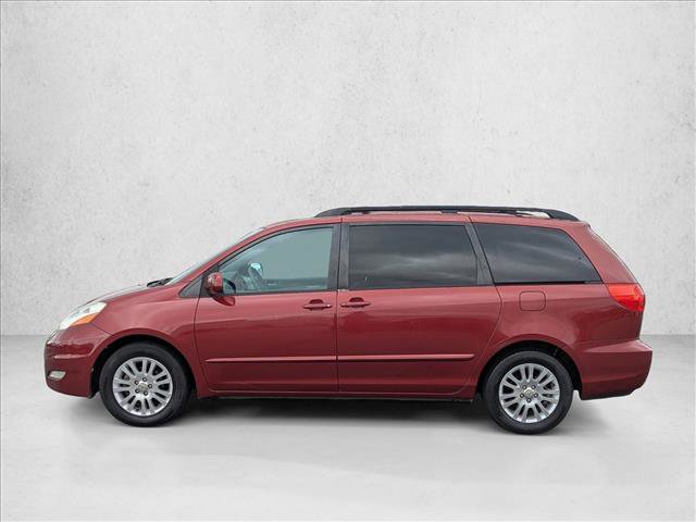 Used 2010 Toyota Sienna XLE FWD image 8