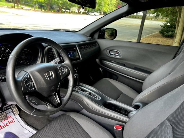 Used 2022 Honda HR-V Sport image 12