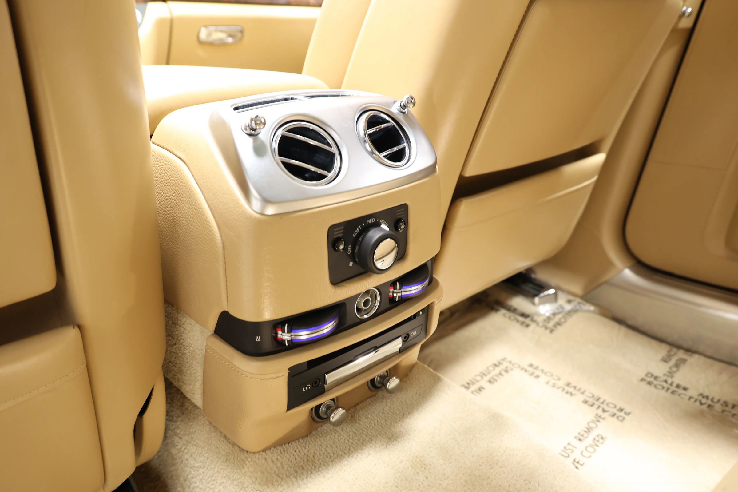 Used 2015 Rolls-Royce Ghost RWD image 63
