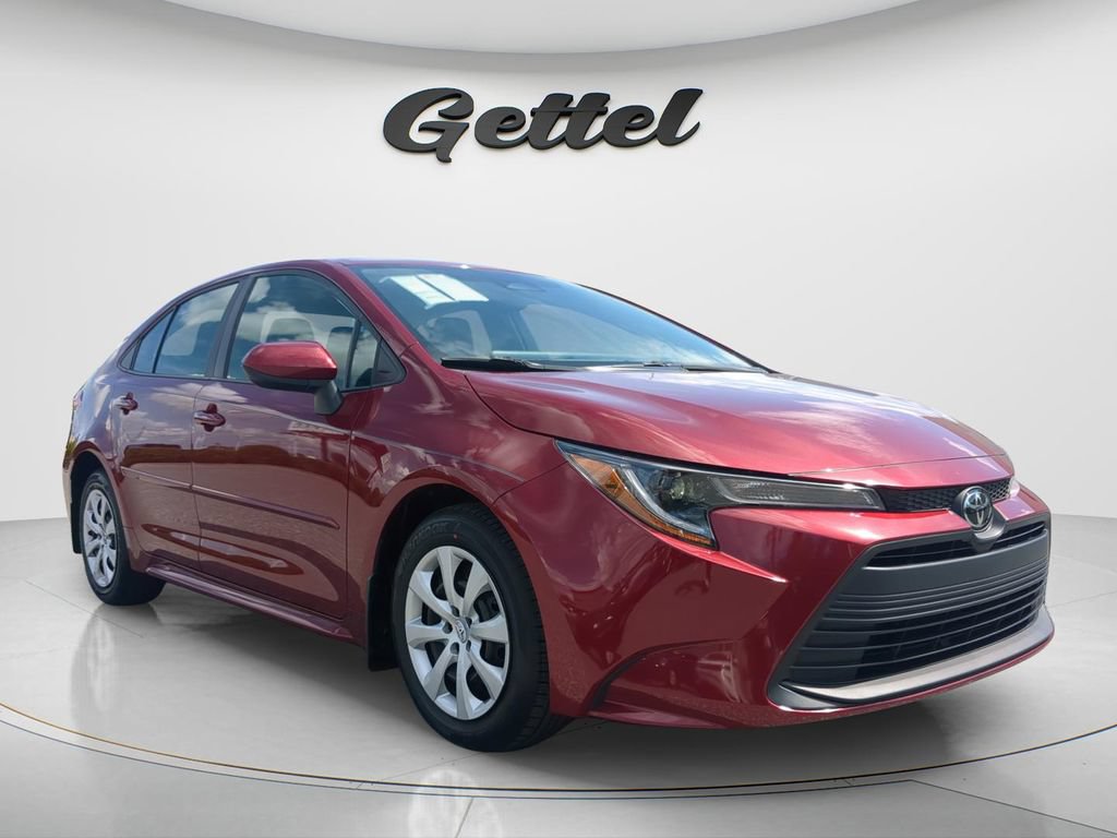 Used 2023 Toyota Corolla LE FWD image 3