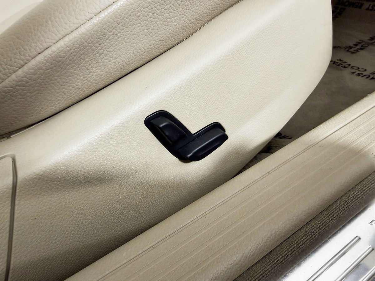 Used 2014 Mercedes-Benz C 300 4MATIC Sedan image 39