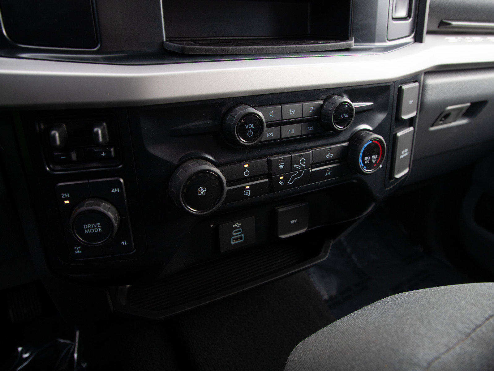 Used 2023 Ford F250 XLT AWD/4WD image 21
