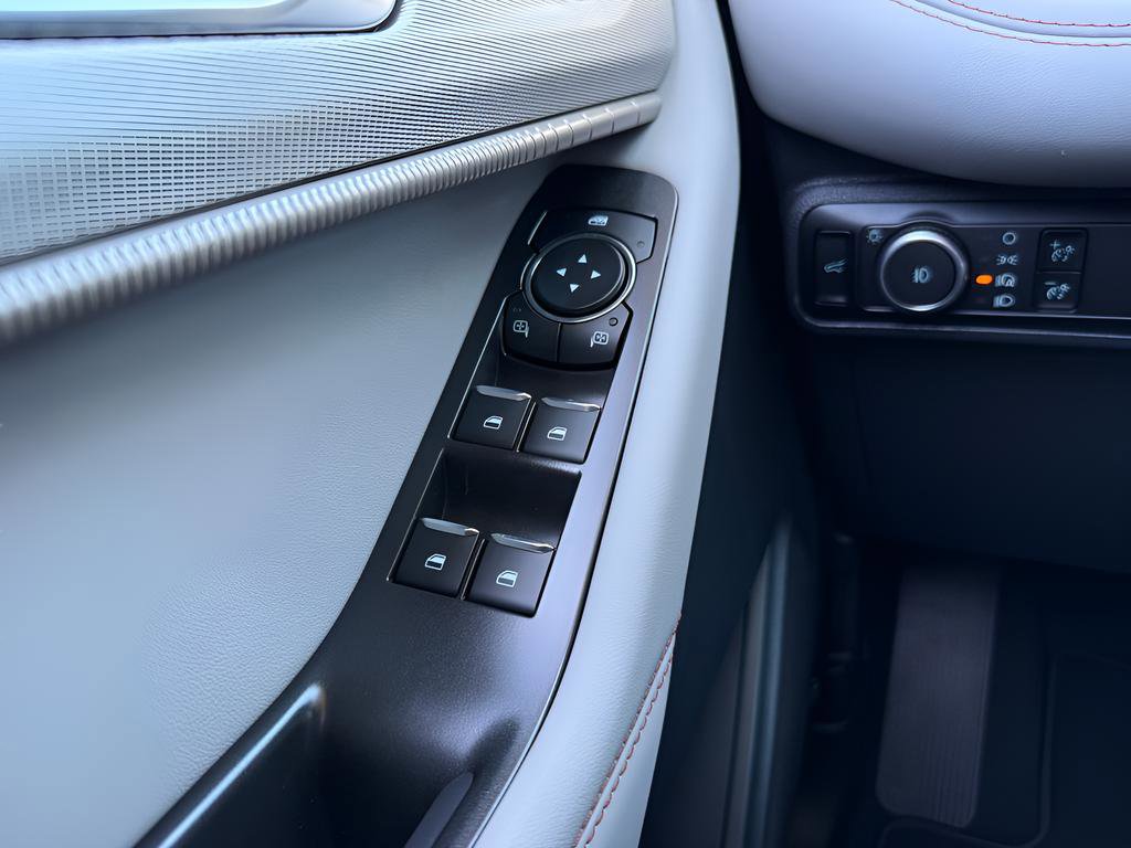 New 2026 Ford Explorer Active AWD/4WD image 26