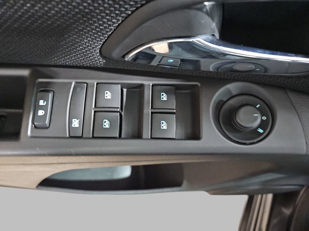 Used 2016 Chevrolet Cruze LT w/ Technology Package image 32