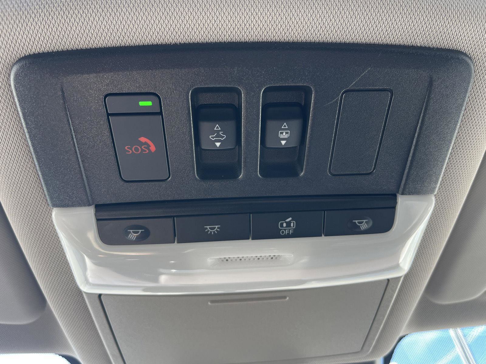 Used 2023 Nissan Rogue SV w/ SV Premium B Package image 20