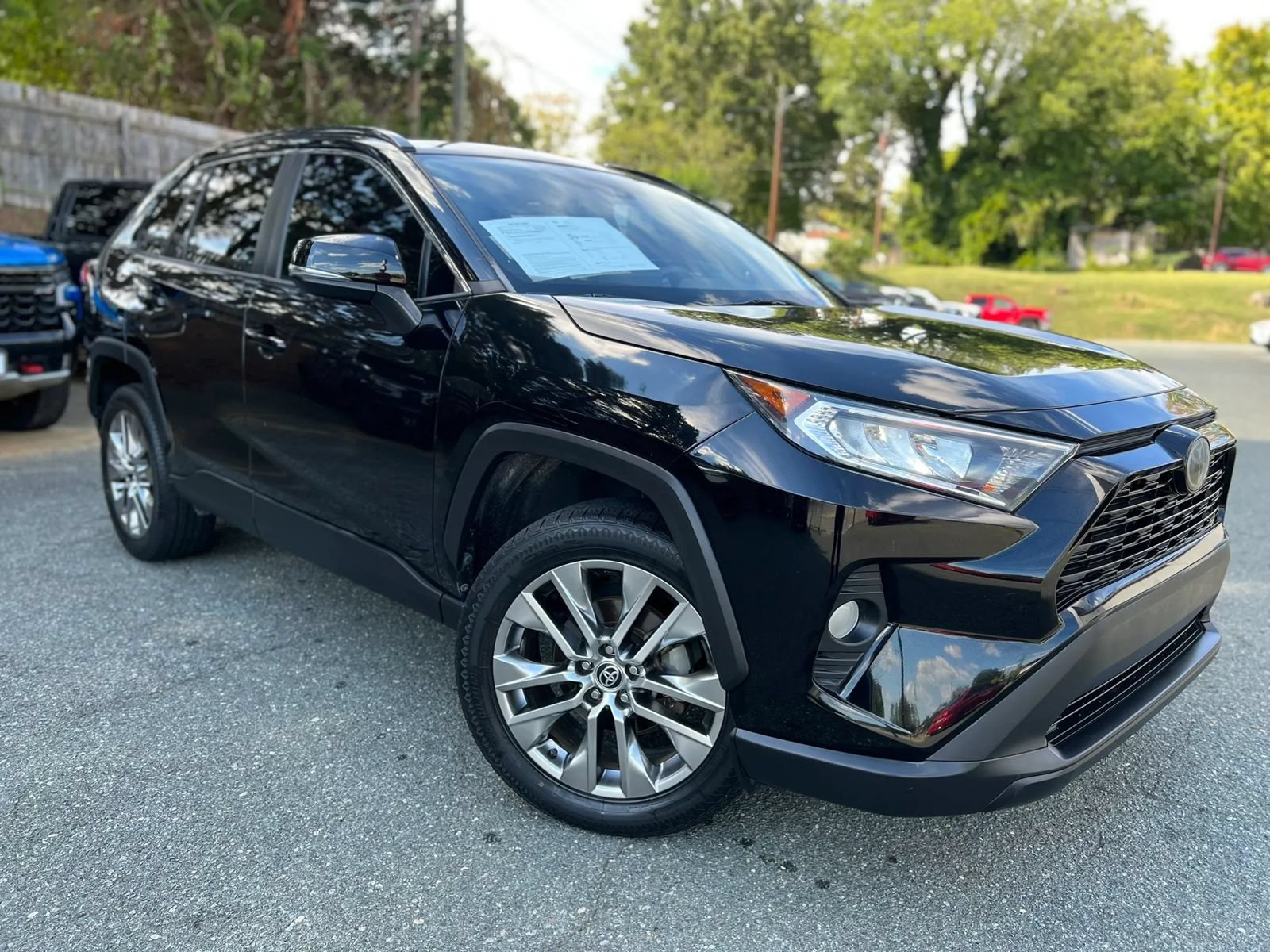 Used 2021 Toyota RAV4 XLE Premium FWD image 21