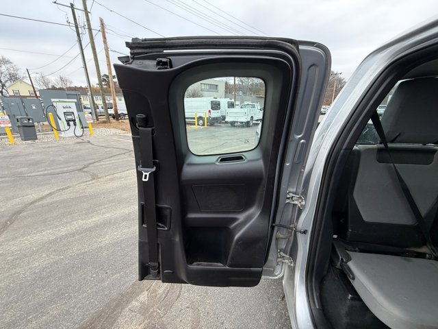 Used 2017 Toyota Tacoma SR image 18