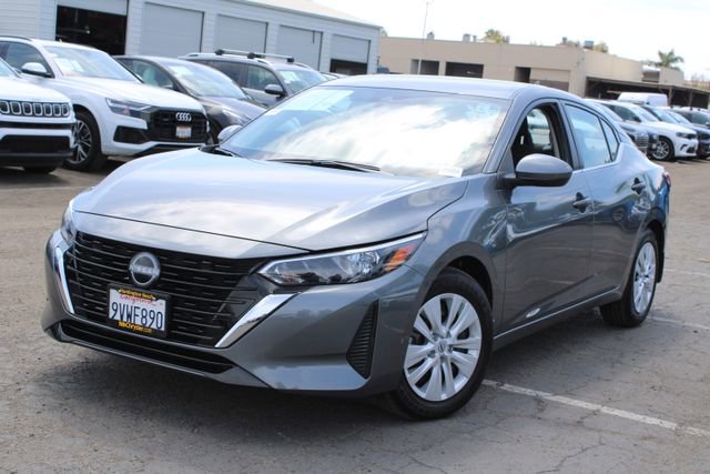 Used 2025 Nissan Sentra S image 8