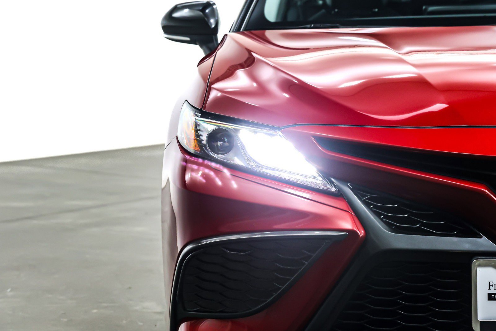 Used 2021 Toyota Camry XSE image 14