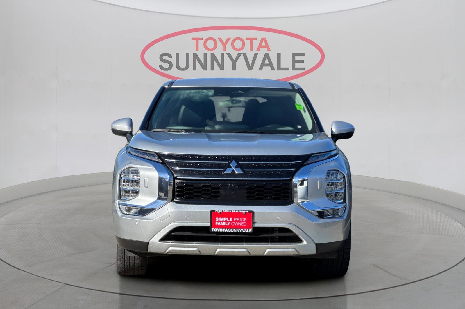 Used 2024 Mitsubishi Outlander SE image 11