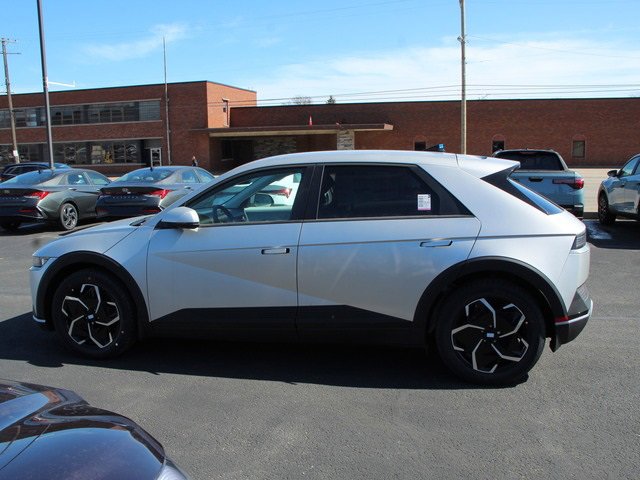 New 2024 Hyundai Ioniq 5 SEL image 4