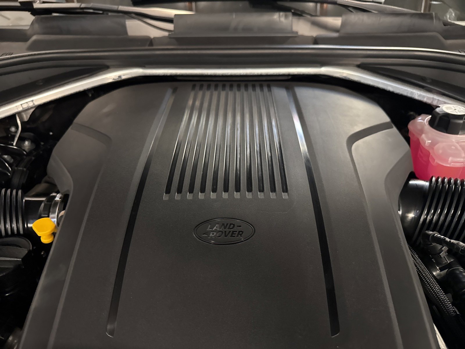 Used 2024 Land Rover Range Rover SE image 29