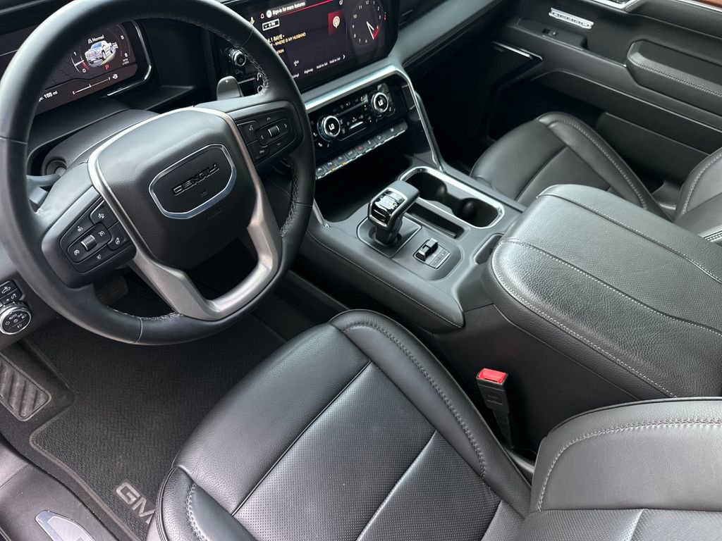 Used 2024 GMC Sierra 1500 Denali w/ Technology Package AWD/4WD image 9