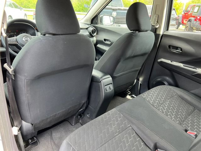 Used 2024 Nissan Kicks SV FWD image 30