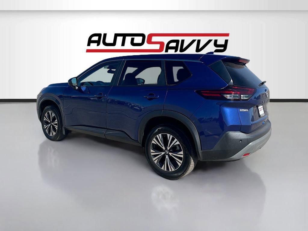 Used 2023 Nissan Rogue SV image 5