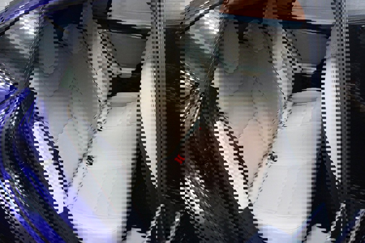 Used 2022 Tesla Model S AWD image 11