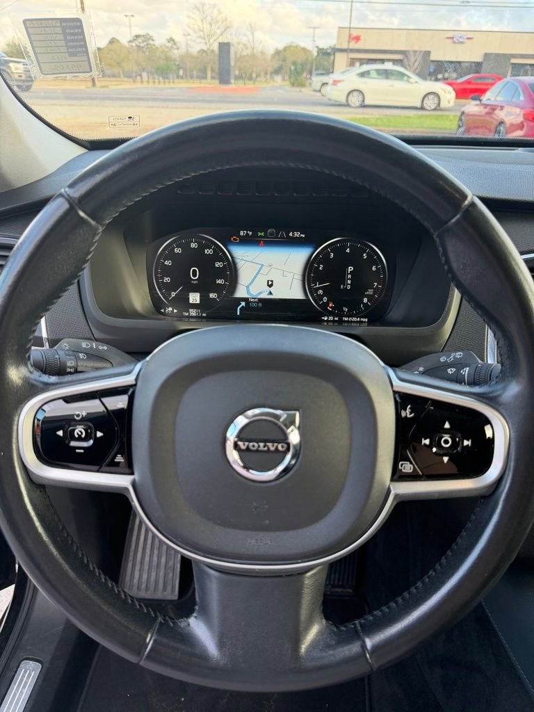 Used 2020 Volvo XC90 T6 Momentum image 18