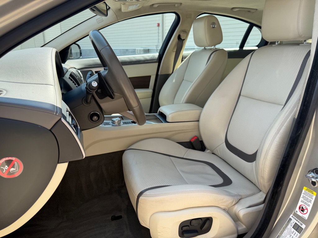 Used 2014 Jaguar XF 3.0 AWD/4WD image 12
