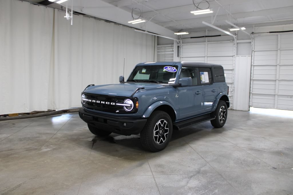 Used 2025 Ford Bronco Outer Banks AWD/4WD image 4