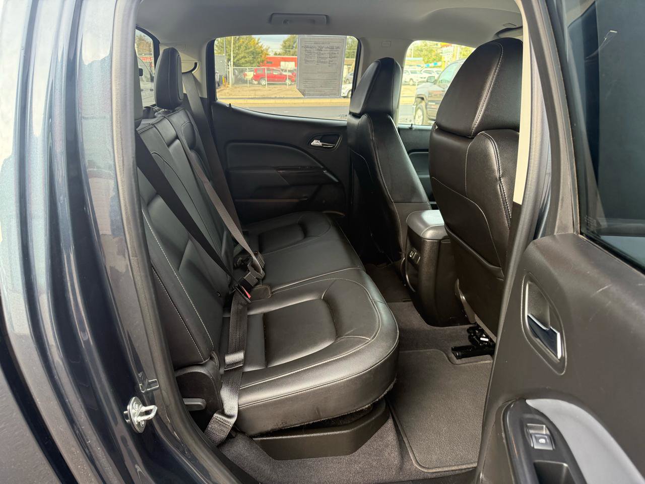 Used 2019 Chevrolet Colorado Z71 AWD/4WD image 28