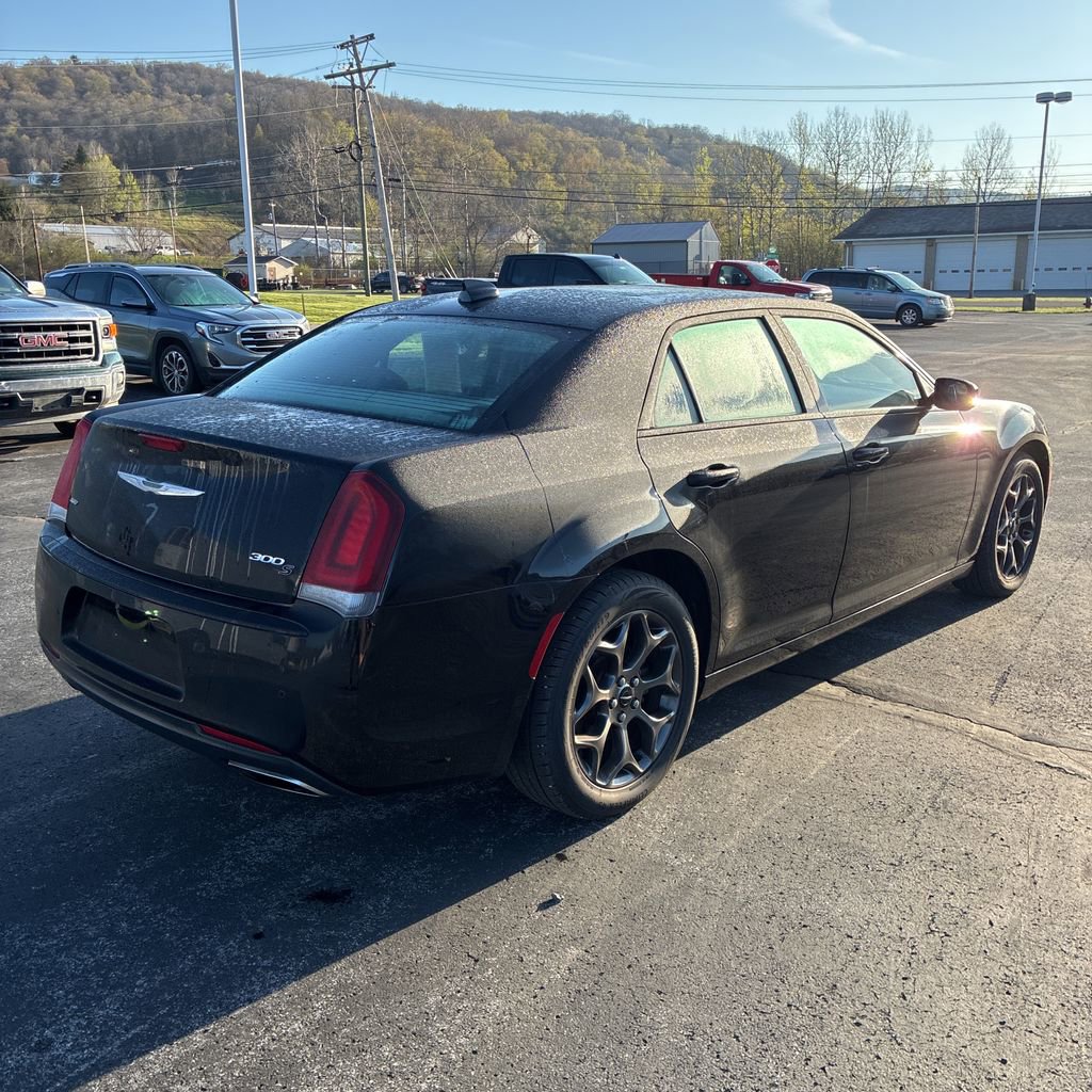 Used 2017 Chrysler 300 S w/ 300S Premium Group AWD/4WD image 5