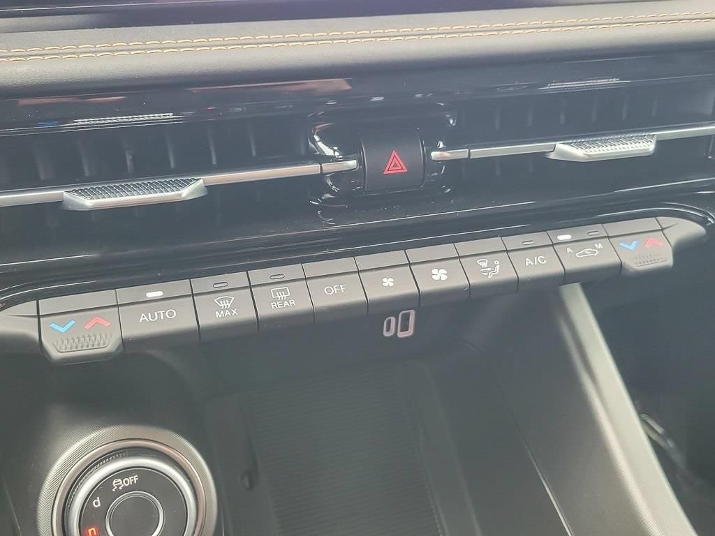 New 2025 Alfa Romeo Tonale AWD/4WD image 16