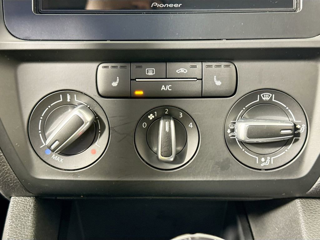 Used 2018 Volkswagen Jetta SE FWD image 15