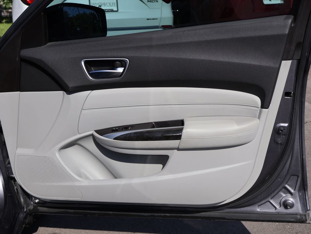 Used 2020 Acura TLX FWD image 11