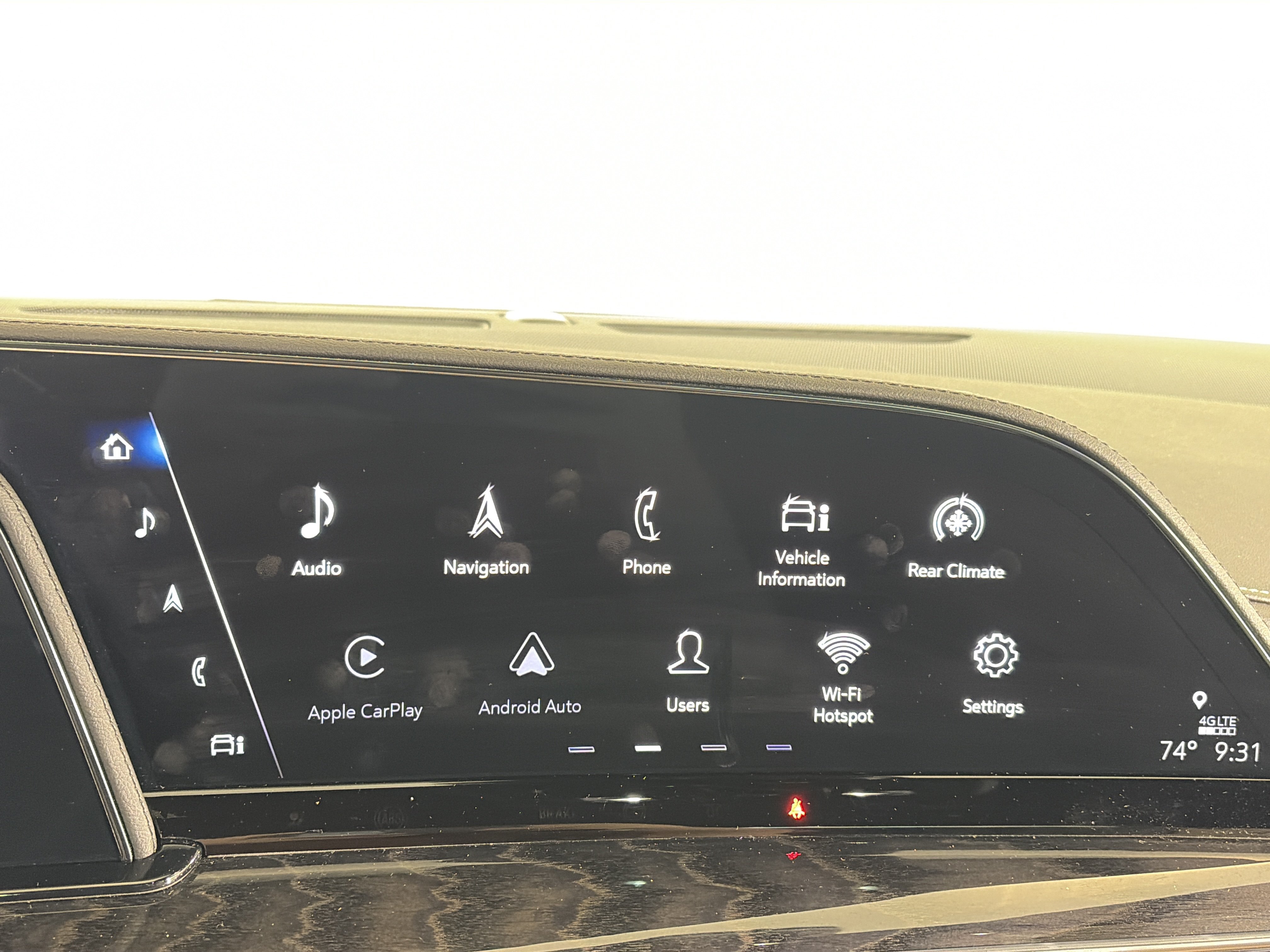 Certified 2023 Cadillac Escalade Premium Luxury w/ Performance Package AWD/4WD image 22