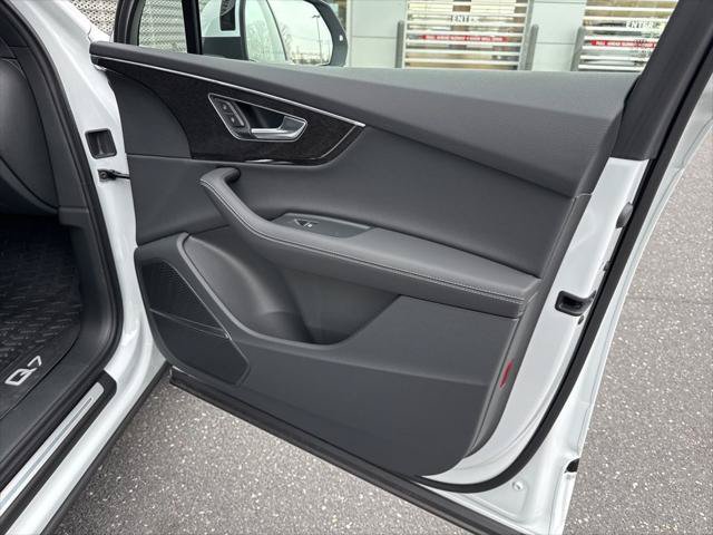 New 2026 Audi Q7 3.0T Premium Plus AWD/4WD image 4