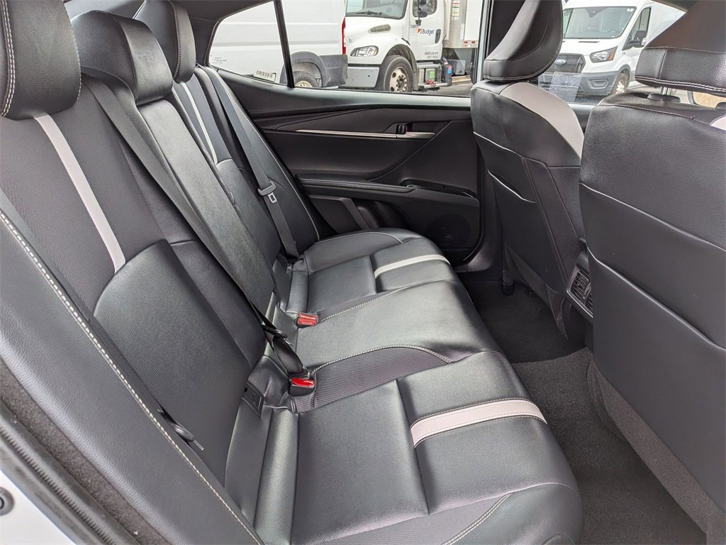 Used 2025 Toyota Camry LE image 28