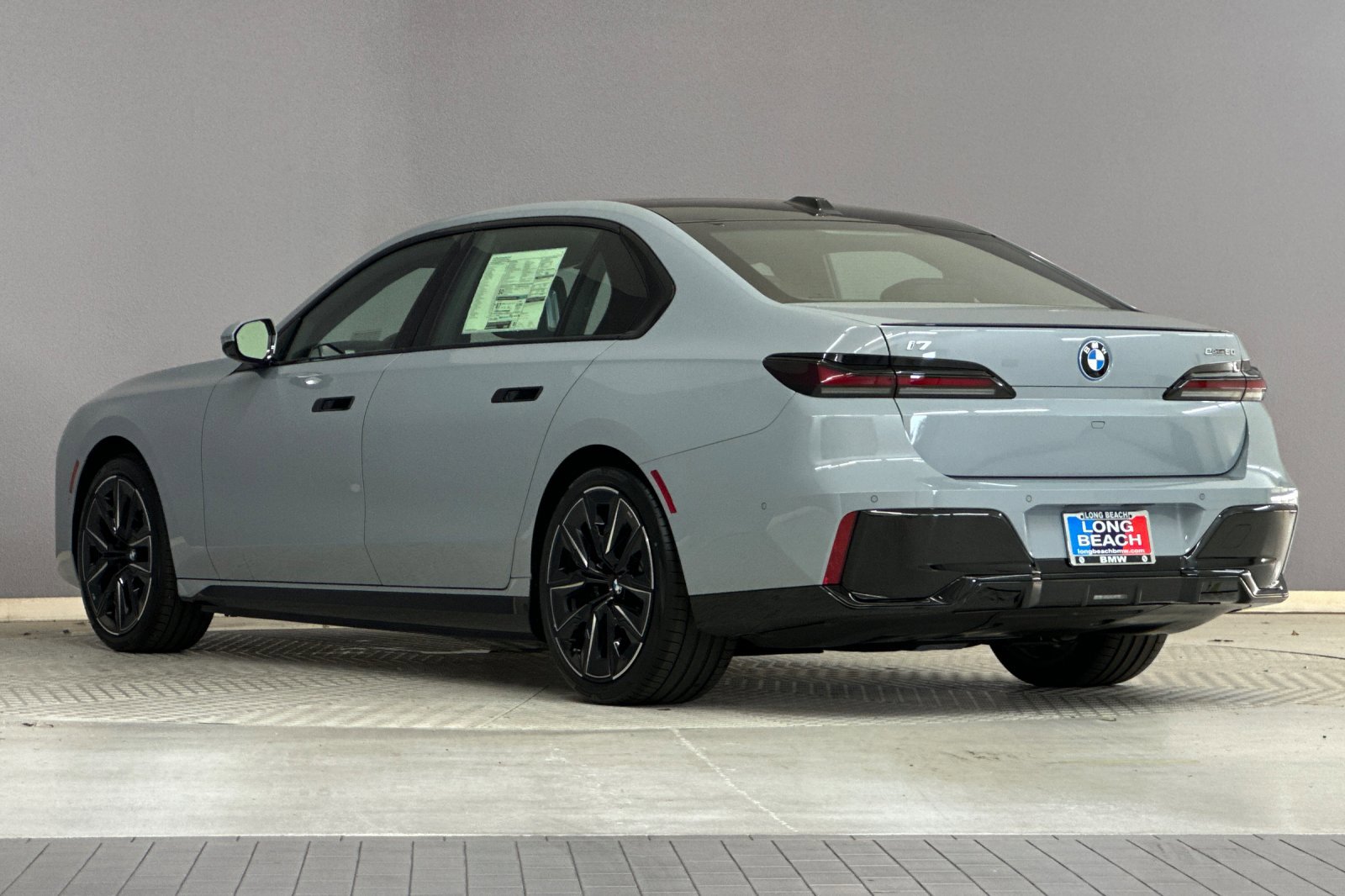 New 2026 BMW i7 eDrive50 w/ Executive Package image 3