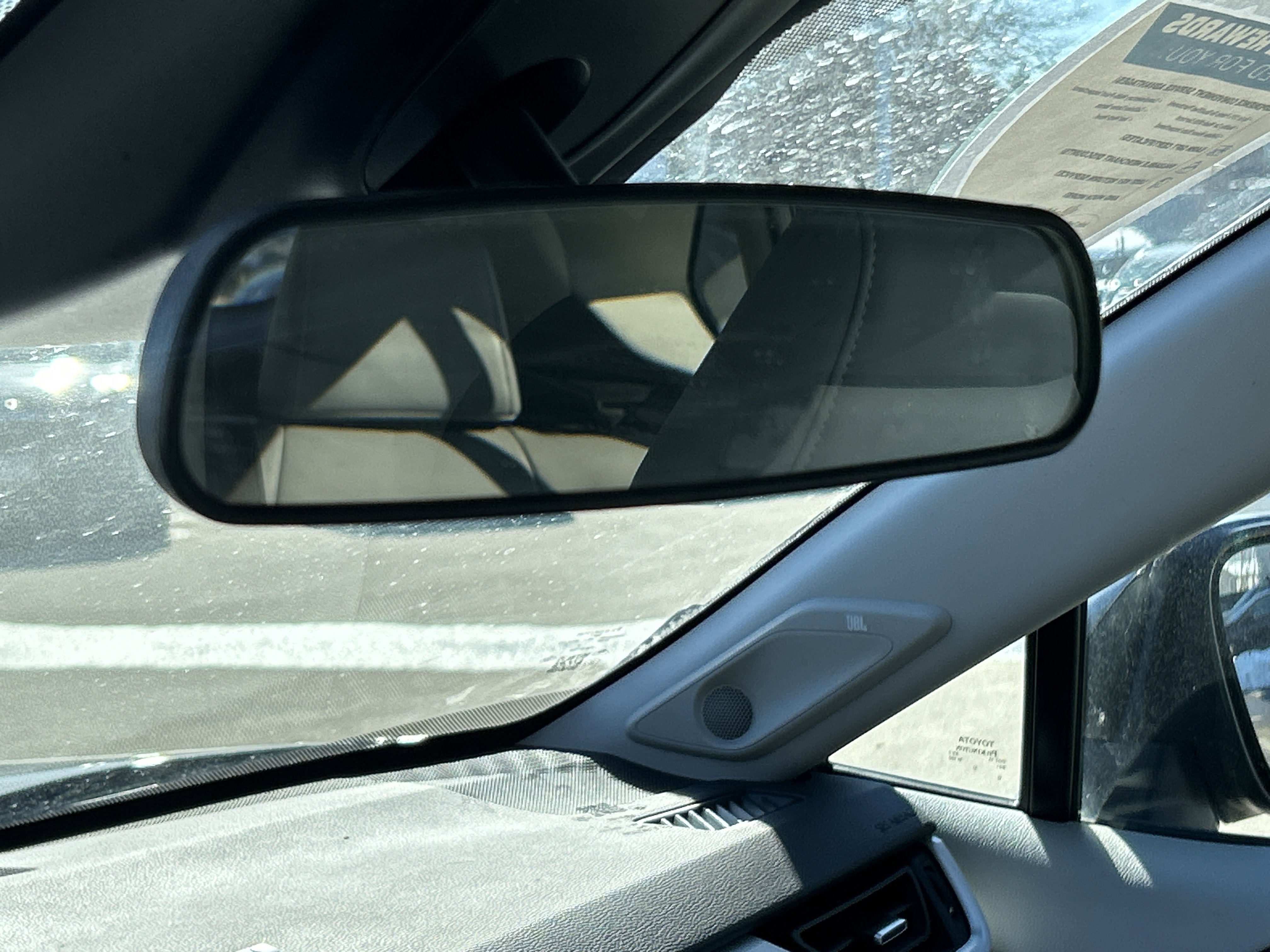 Used 2020 Toyota RAV4 XLE Premium image 28