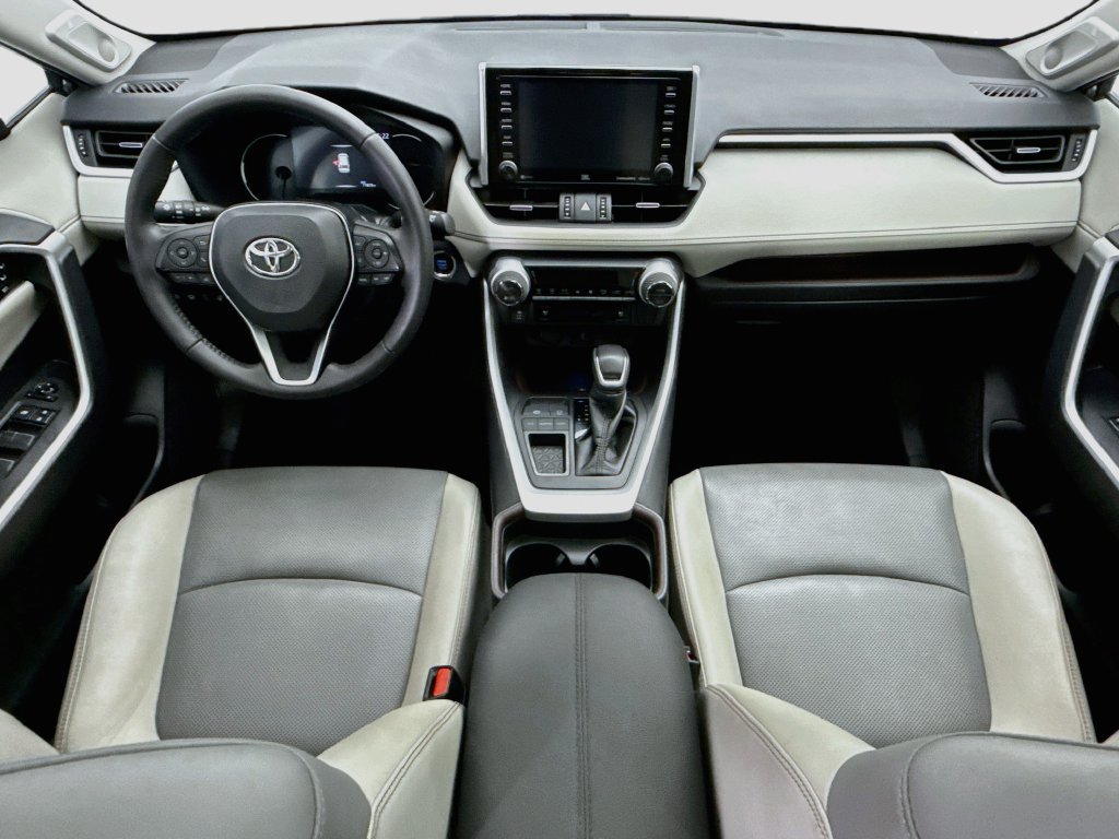 Used 2021 Toyota RAV4 Limited FWD image 13