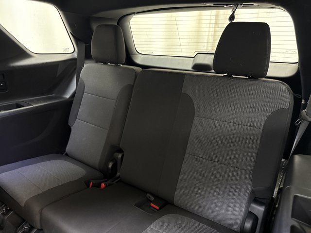 Used 2024 Chevrolet Traverse LT image 27