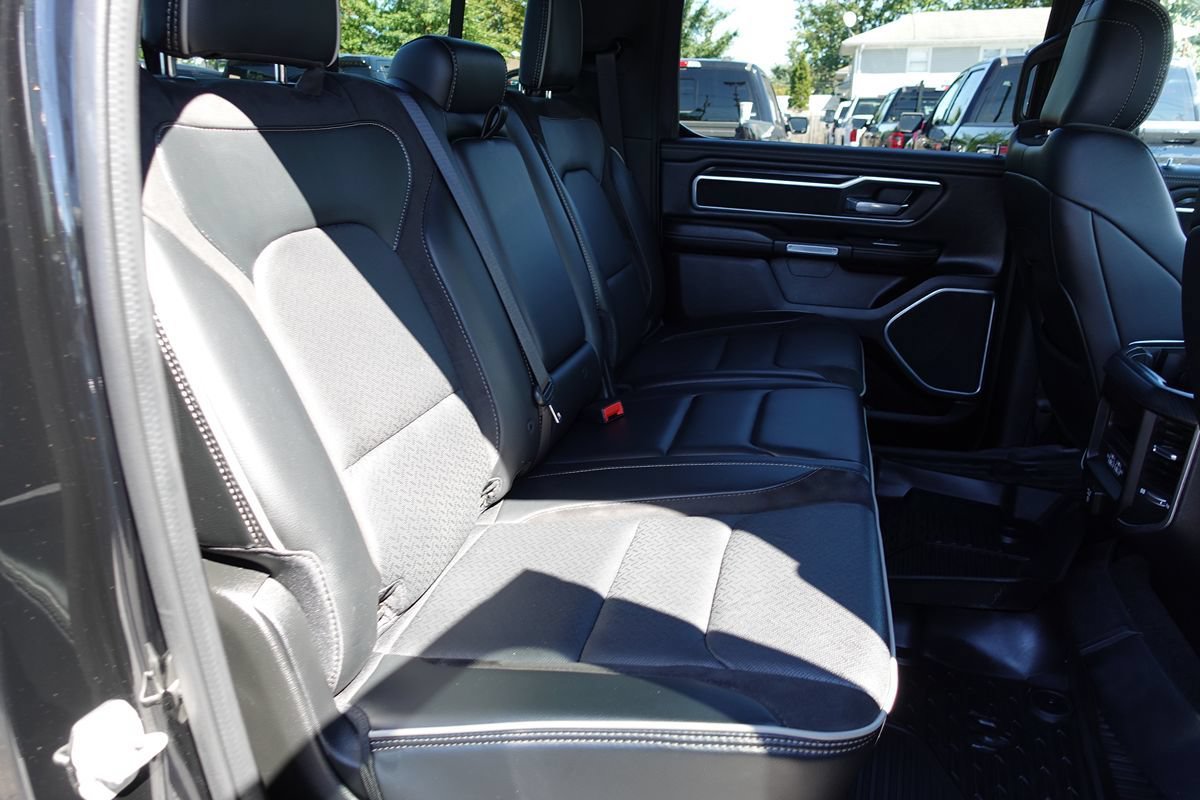 Used 2023 RAM 1500 Laramie AWD/4WD image 33