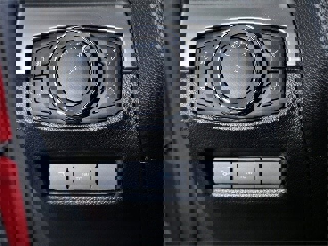 Certified 2019 Ford Explorer XLT w/ Equipment Group 202A image 26