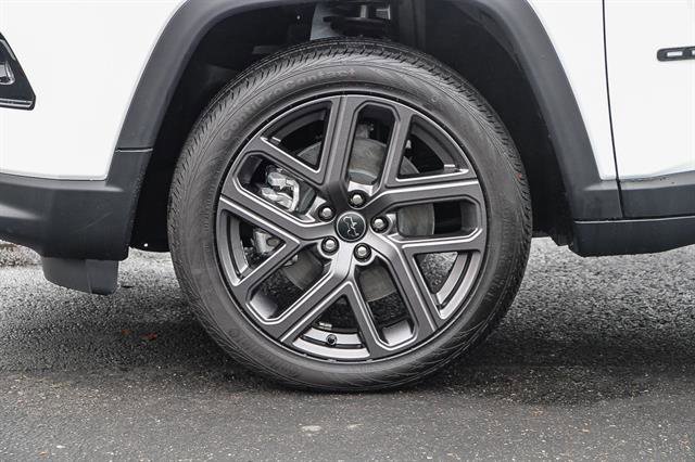 New 2026 Jeep Compass Limited image 9