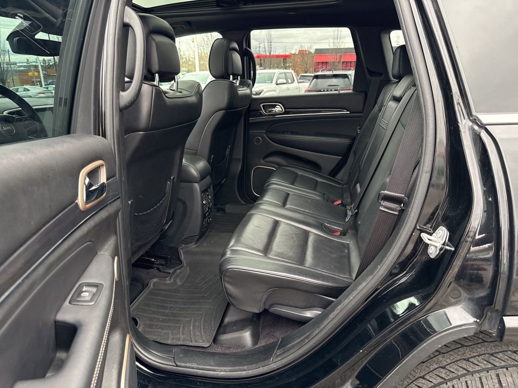Used 2017 Jeep Grand Cherokee Overland AWD/4WD image 10