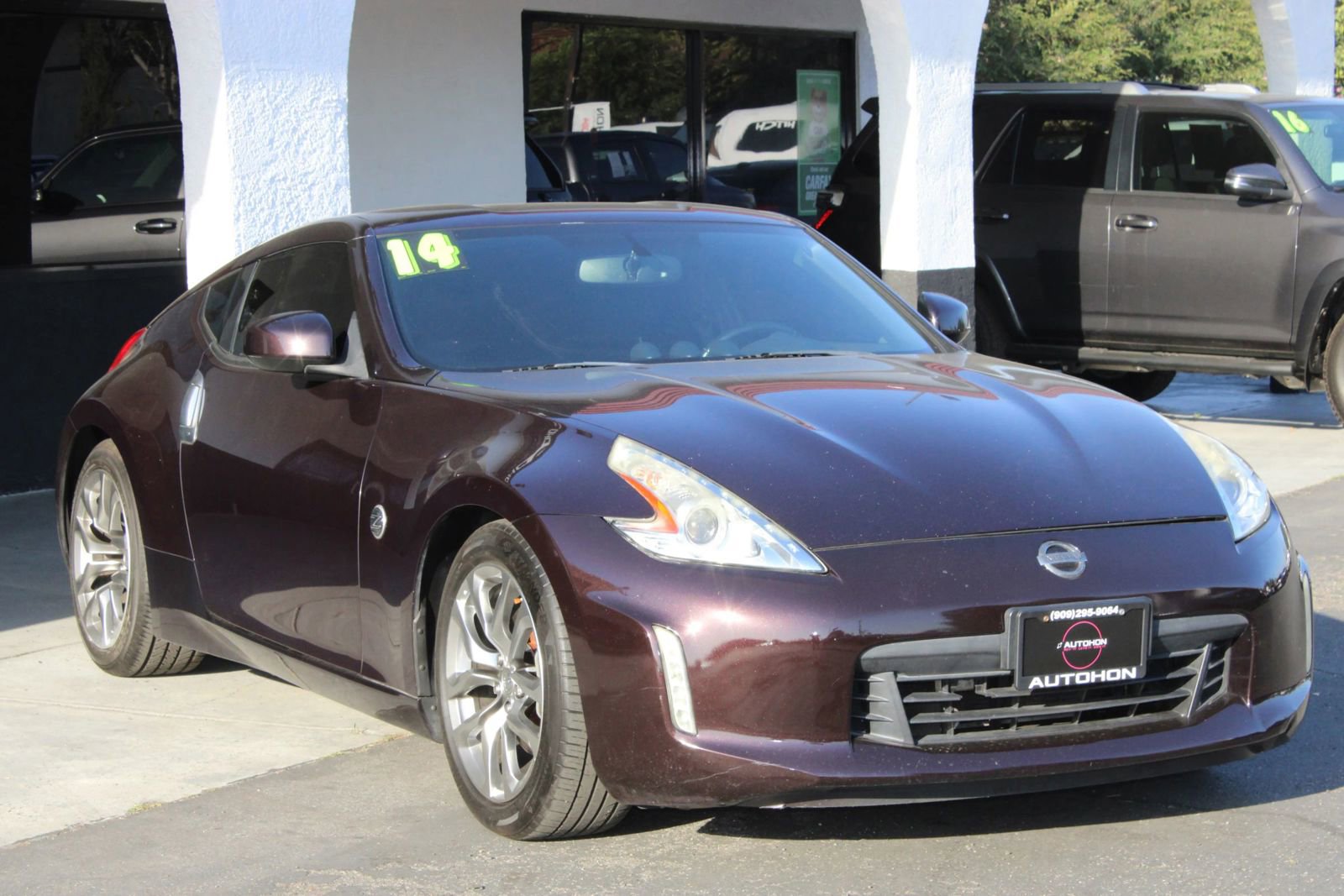 Used 2014 Nissan 370Z Coupe image 4