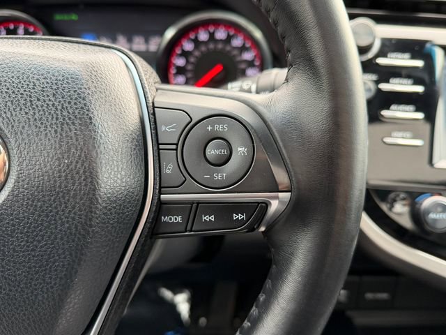 Used 2018 Toyota Camry XSE FWD image 19