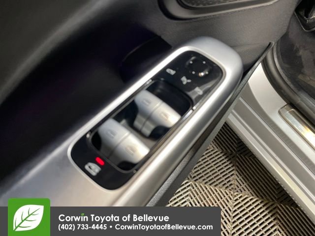 Used 2022 Mercedes-Benz C 300 4MATIC Sedan image 11