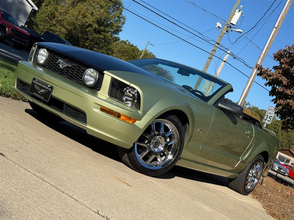 Used 2006 Ford Mustang GT RWD image 8