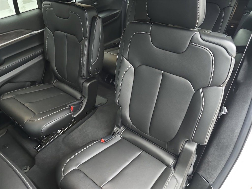 New 2025 Jeep Grand Cherokee L Limited w/ MOPAR Finishing Package image 16