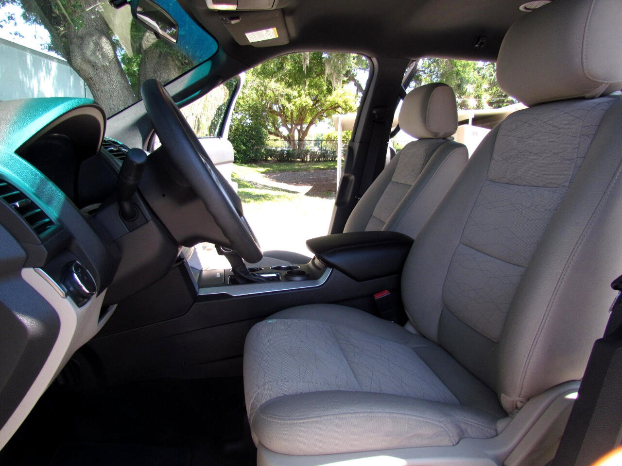 Used 2013 Ford Explorer FWD image 16