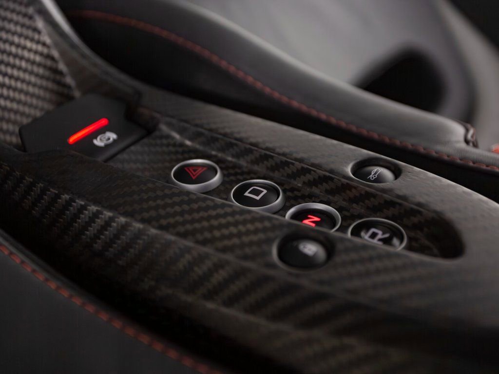 Used 2014 McLaren P1 image 24