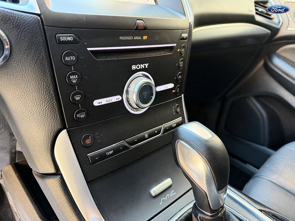 Used 2017 Ford Edge Titanium FWD image 19