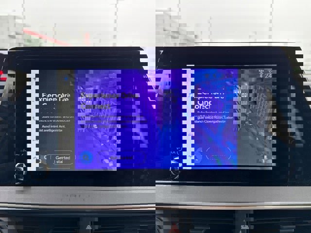 Used 2025 Toyota Prius XLE image 26